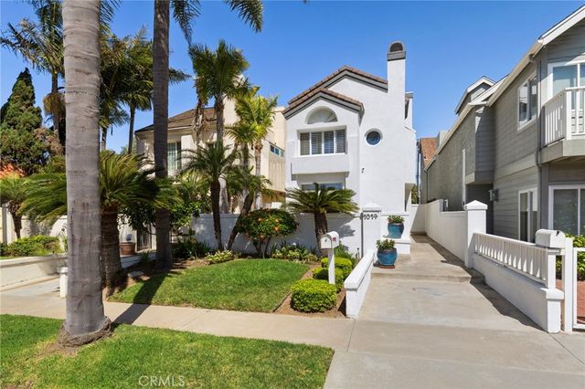 1014 England Street, Huntington Beach, CA 92648