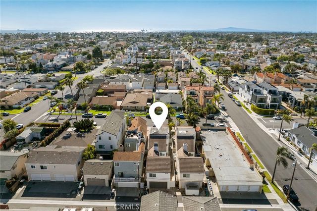 1014 England Street, Huntington Beach, CA 92648