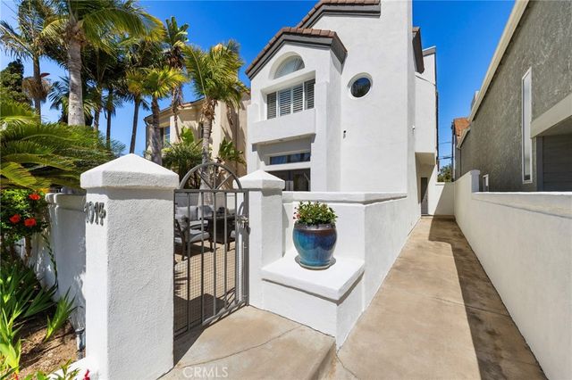 1014 England Street, Huntington Beach, CA 92648