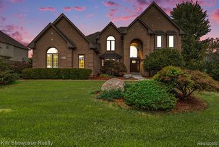 47266 White Pines Drive, Novi, MI 48374