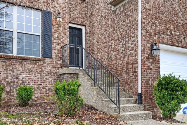 10735 Copper Ridge Dr, Louisville, KY 40241