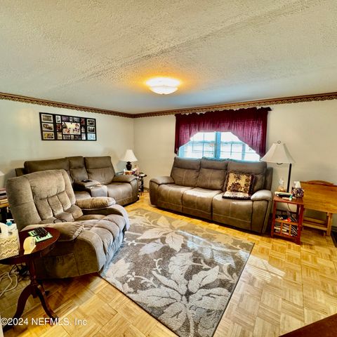 106 HELEN Avenue, Interlachen, FL 32148