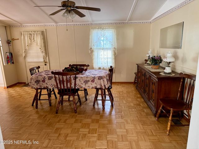 106 HELEN Avenue, Interlachen, FL 32148