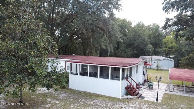 106 HELEN Avenue, Interlachen, FL 32148