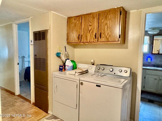 106 HELEN Avenue, Interlachen, FL 32148