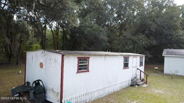 106 HELEN Avenue, Interlachen, FL 32148