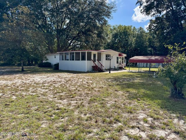 106 HELEN Avenue, Interlachen, FL 32148