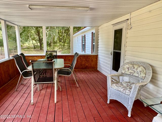 106 HELEN Avenue, Interlachen, FL 32148