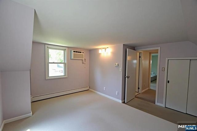 9 Pine Street, Midland Park, NJ 07432