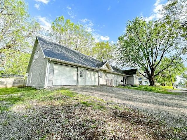 419 W 12th Street, Maryville, MO 64468