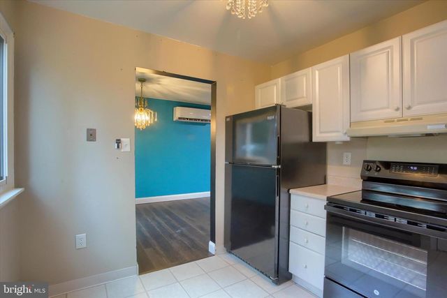 114 HEATHER DR, Harrisburg, PA 17112