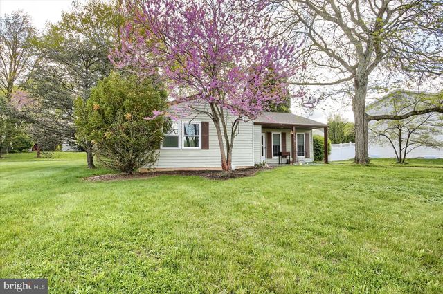 114 HEATHER DR, Harrisburg, PA 17112