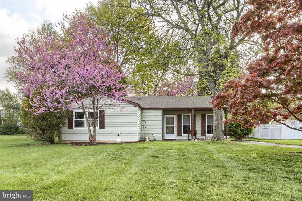114 HEATHER DR, Harrisburg, PA 17112