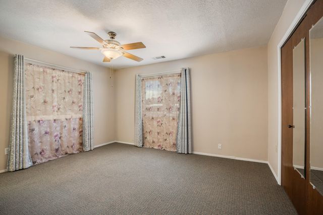 314 Don Carlos Avenue NE, Los Lunas, NM 87031