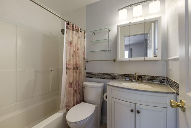 314 Don Carlos Avenue NE, Los Lunas, NM 87031