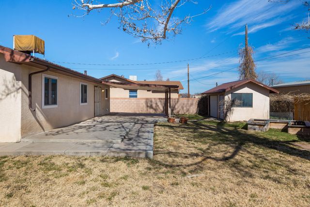 314 Don Carlos Avenue NE, Los Lunas, NM 87031