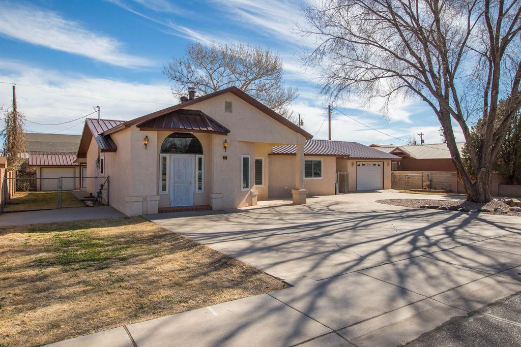 314 Don Carlos Avenue NE, Los Lunas, NM 87031