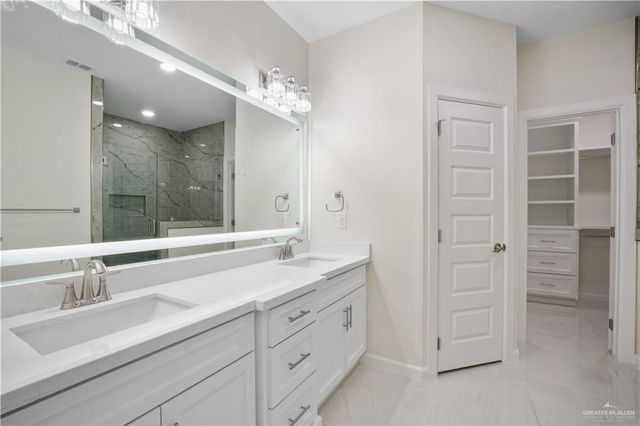 3911 Crimson Avenue, Mission, TX 78572