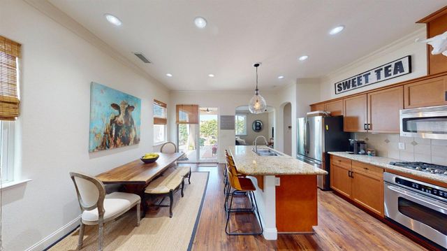 4207 Serena Lane, Clovis, CA 93619