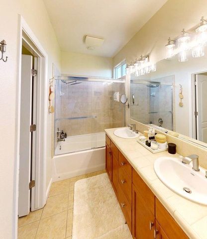 4207 Serena Lane, Clovis, CA 93619