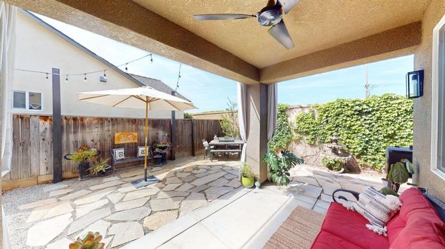 4207 Serena Lane, Clovis, CA 93619