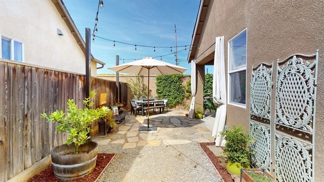 4207 Serena Lane, Clovis, CA 93619