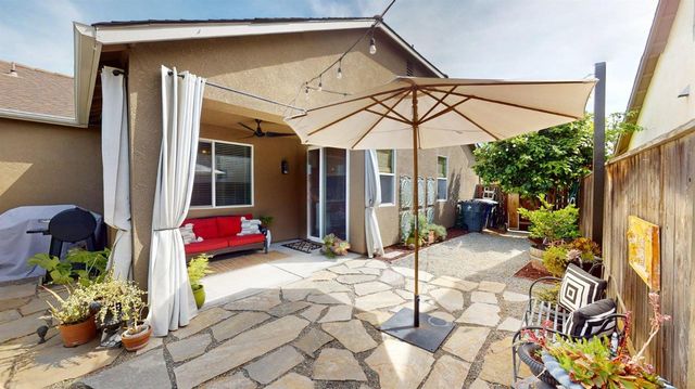 4207 Serena Lane, Clovis, CA 93619