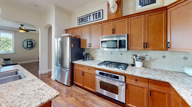 4207 Serena Lane, Clovis, CA 93619