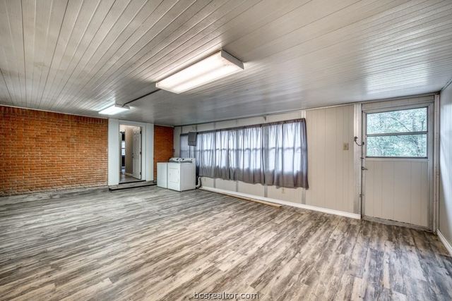 4006 Glenn Oaks Drive, Bryan, TX 77802