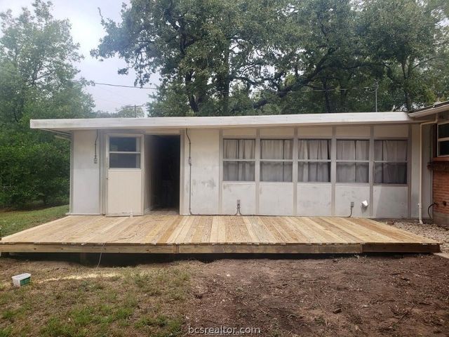 4006 Glenn Oaks Drive, Bryan, TX 77802