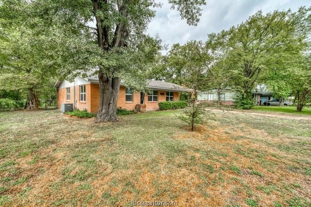 4006 Glenn Oaks Drive, Bryan, TX 77802