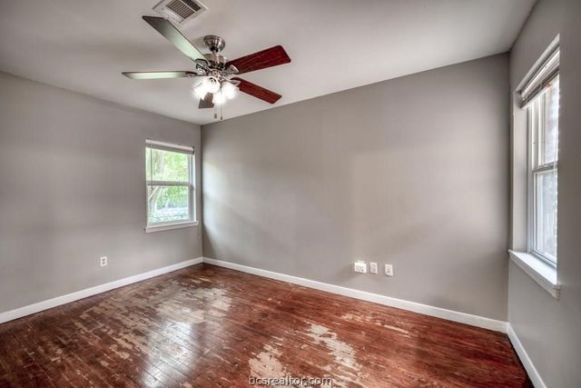 4006 Glenn Oaks Drive, Bryan, TX 77802