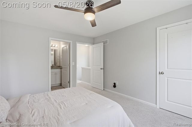 402 Jeff Keeton Drive, Hazel Park, MI 48030