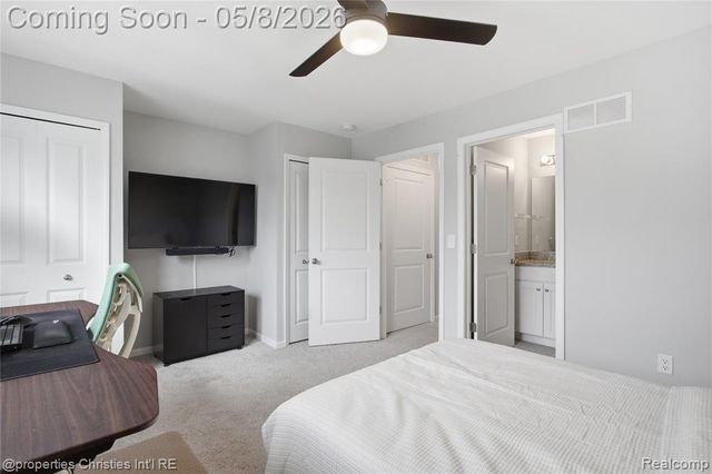 402 Jeff Keeton Drive, Hazel Park, MI 48030