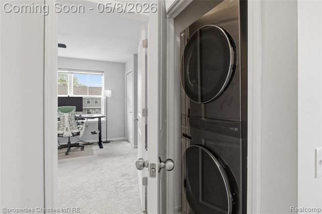 402 Jeff Keeton Drive, Hazel Park, MI 48030