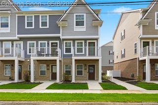 402 Jeff Keeton Drive, Hazel Park, MI 48030