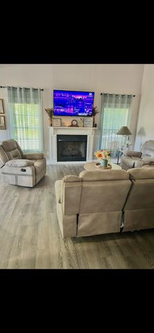 637 W Oak Circle Dr., Myrtle Beach, SC 29588