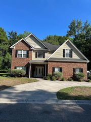 637 W Oak Circle Dr., Myrtle Beach, SC 29588