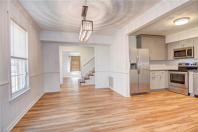 700 Lake Edward DR, Virginia Beach, VA 23462