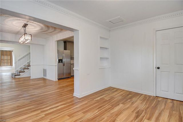 700 Lake Edward DR, Virginia Beach, VA 23462