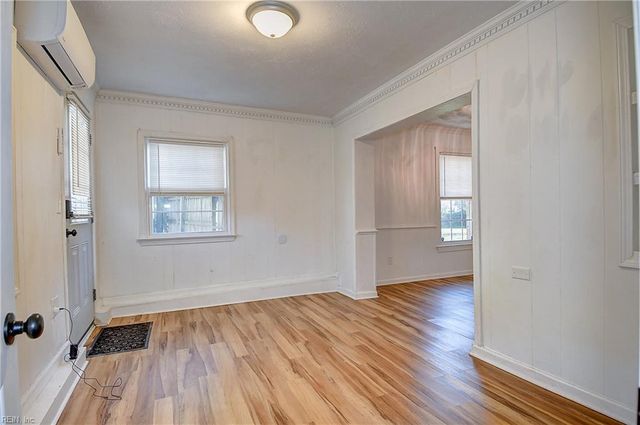 700 Lake Edward DR, Virginia Beach, VA 23462