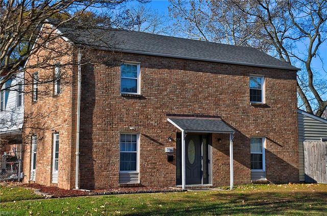 700 Lake Edward DR, Virginia Beach, VA 23462