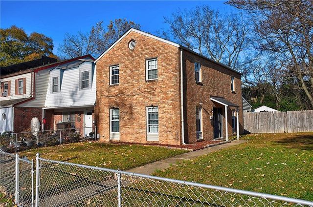 700 Lake Edward DR, Virginia Beach, VA 23462