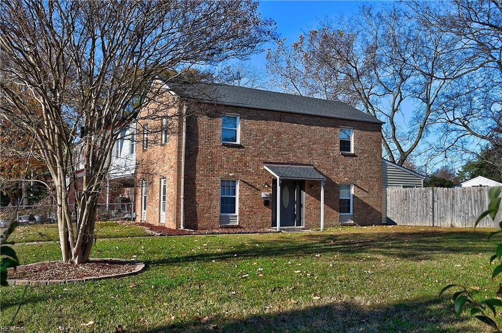 700 Lake Edward DR, Virginia Beach, VA 23462