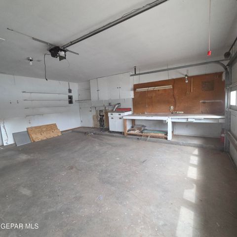 9553 POINCIANA Street, El Paso, TX 79924