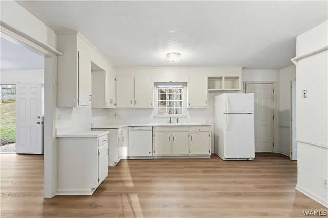 5711 Golden Pond, Northport, AL 35473