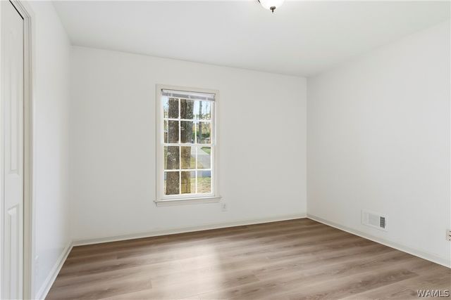 5711 Golden Pond, Northport, AL 35473