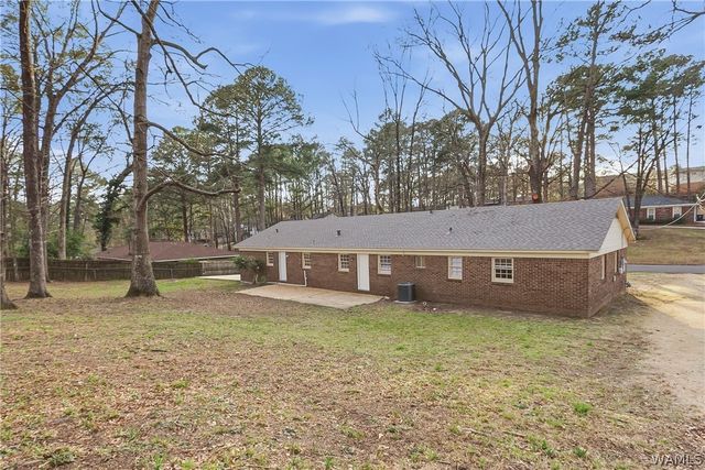 5711 Golden Pond, Northport, AL 35473