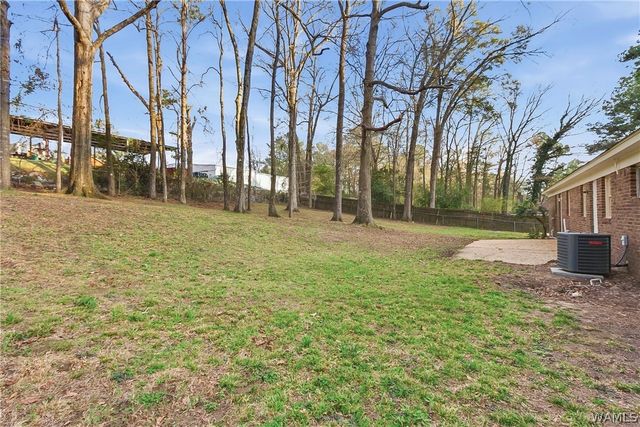 5711 Golden Pond, Northport, AL 35473