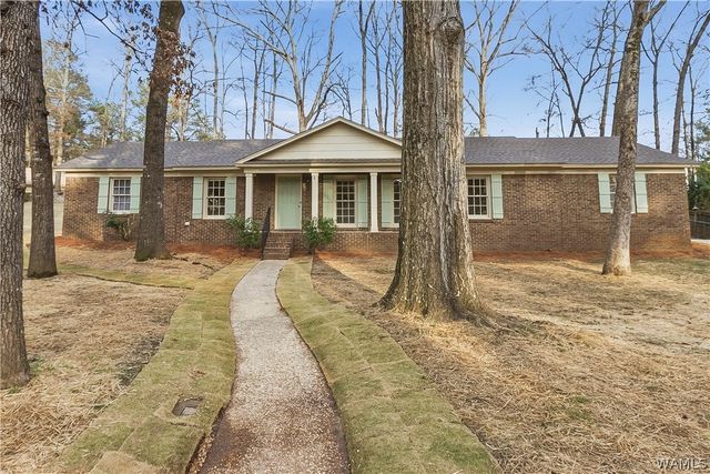 5711 Golden Pond, Northport, AL 35473